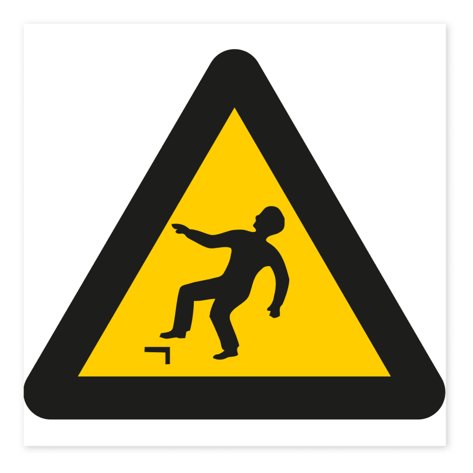 Varning för fallrisk-skylten har storleken 210x210mm och tillverkas i materialet Dekal. Denna standardskylt kan anpassas så att du kan skapa din egen version av skylten.